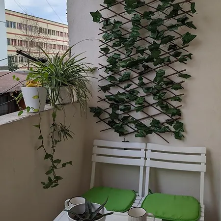 Modern Cozy 10 Min Walk To Skanderbeg Square *