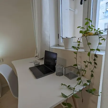 Apartment Modern Cozy 10 Min Walk To Skanderbeg Square Tirana