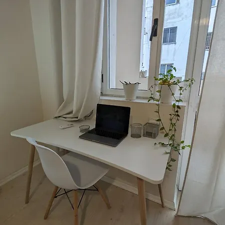 Apartment Modern Cozy 10 Min Walk To Skanderbeg Square *