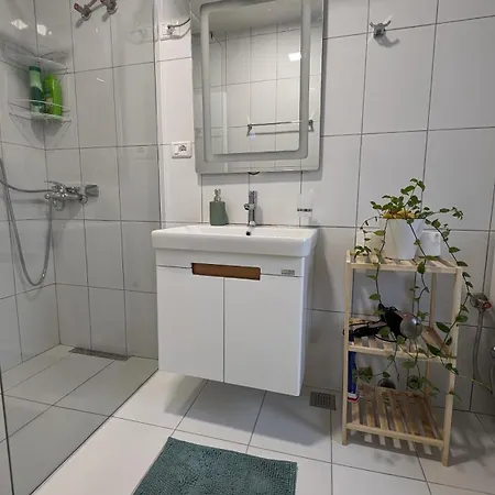 Apartment Modern Cozy 10 Min Walk To Skanderbeg Square