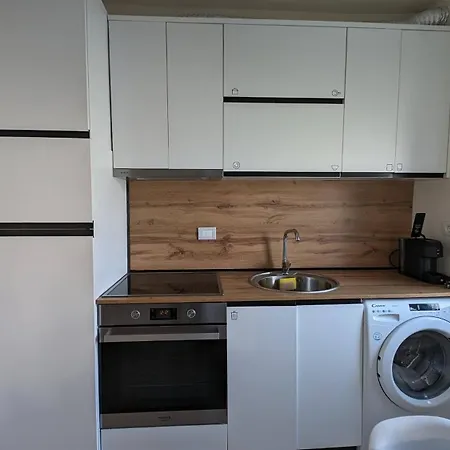 Modern Cozy 10 Min Walk To Skanderbeg Square Apartment