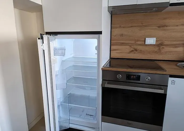 Modern Cozy 10 Min Walk To Skanderbeg Square * Тирана
