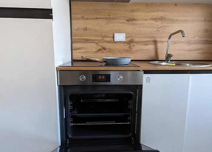 Modern Cozy 10 Min Walk To Skanderbeg Square Апартаменты *